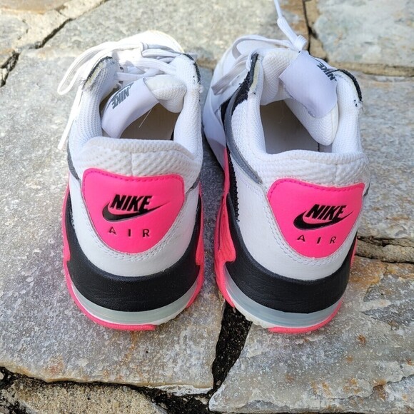 Nike AirMax Excee Women's Sneaker Shoes White Neon Coral Size 7.5 - Picture 5 of 10